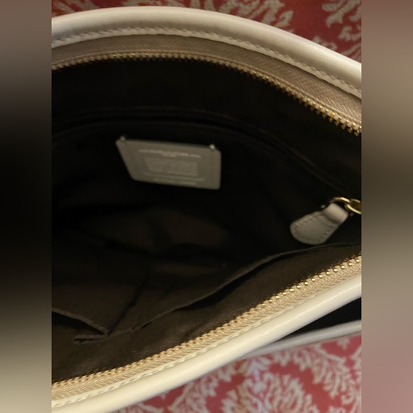 Signature Jacquard Crossbody Khaki - Picture 5 of 16